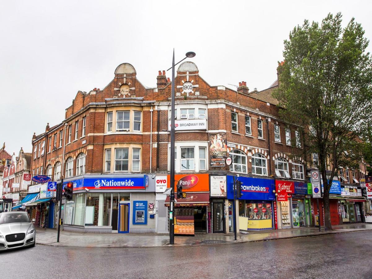 The Broadway Hotel - London Heathrow Southall Extérieur photo