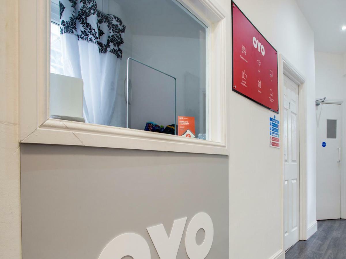 The Broadway Hotel - London Heathrow Southall Extérieur photo