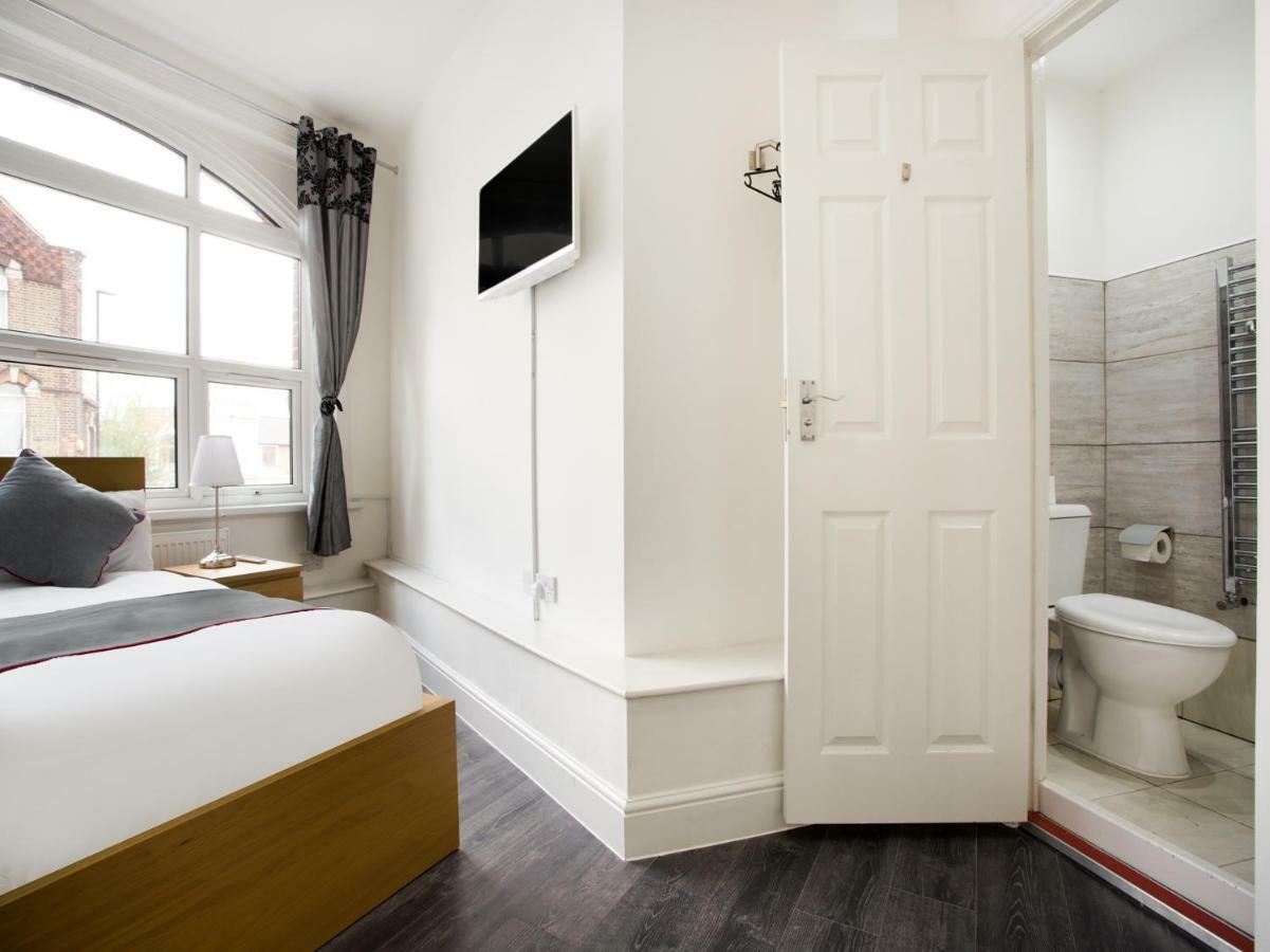 The Broadway Hotel - London Heathrow Southall Extérieur photo